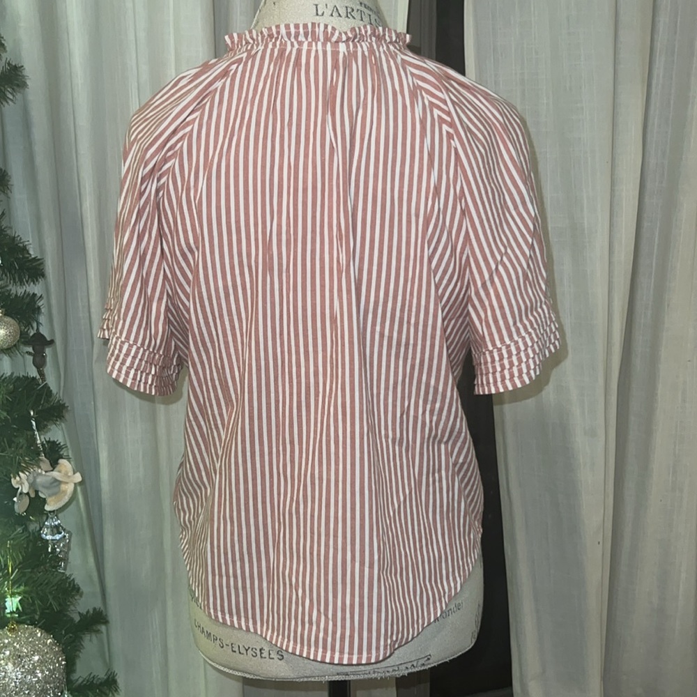 a.n.a. Light red & white striped shortsleeve flowy blouse women’s top Small - Picture 4 of 9